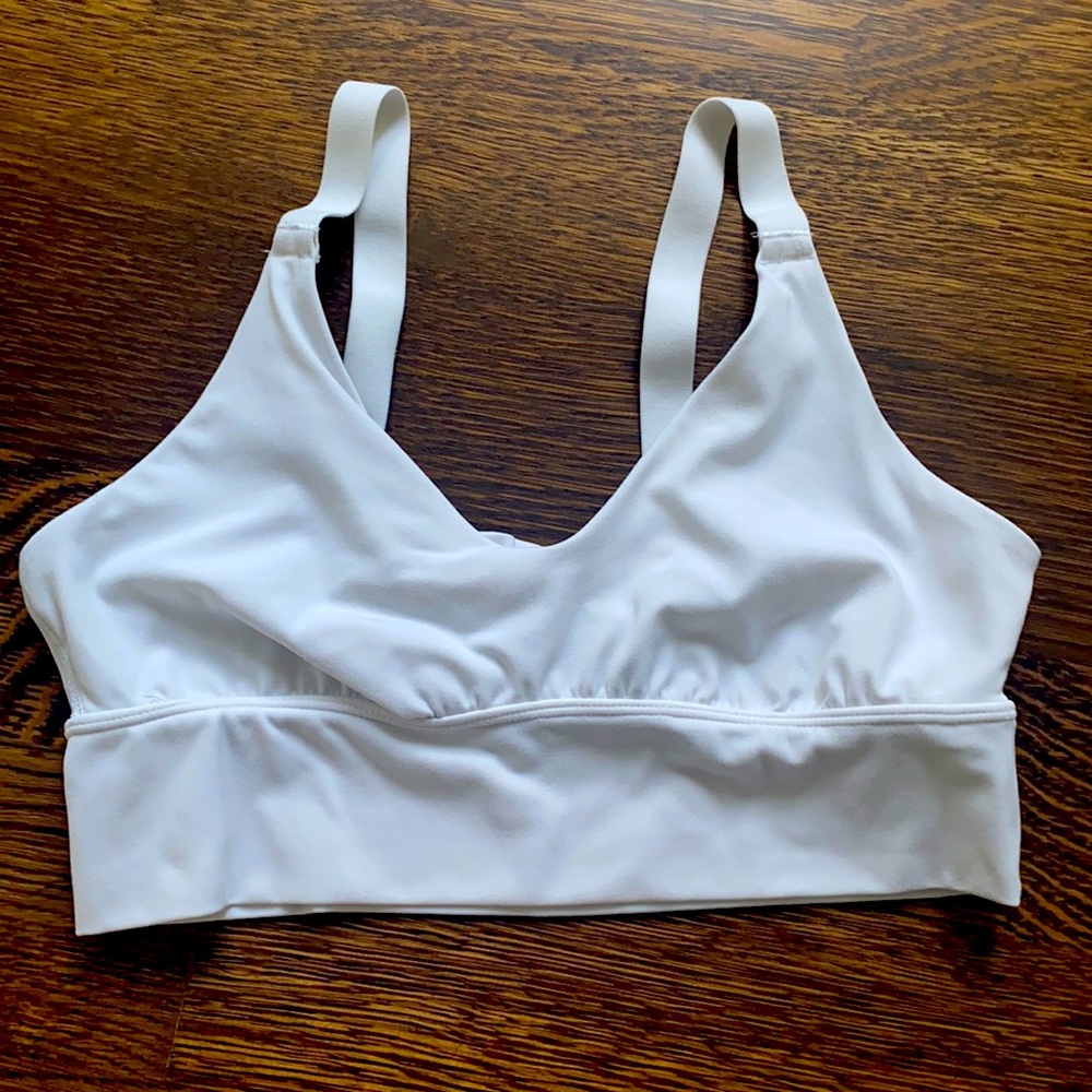 Aerie Real Me Twist Back Sports Bra